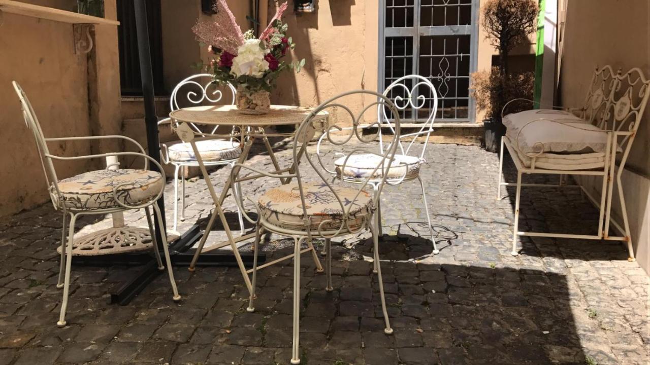 San Salvator Luxury Suites Nettuno Exterior photo
